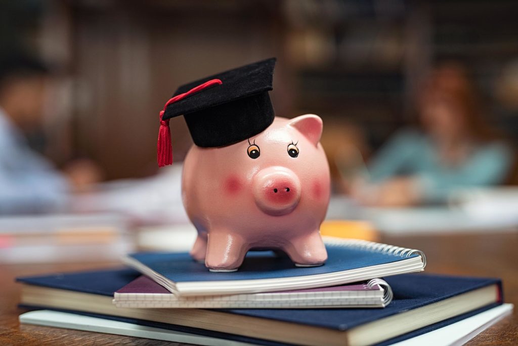 piggy bank with graduation cap