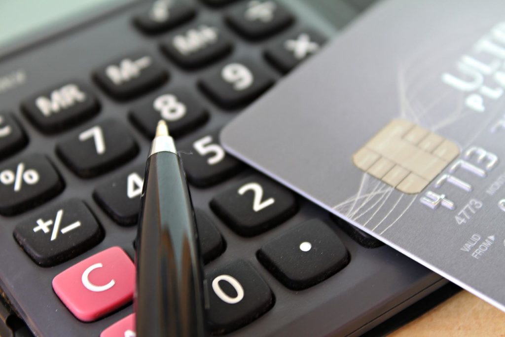 Does It Make Sense To Pay Your Taxes With A Credit Card