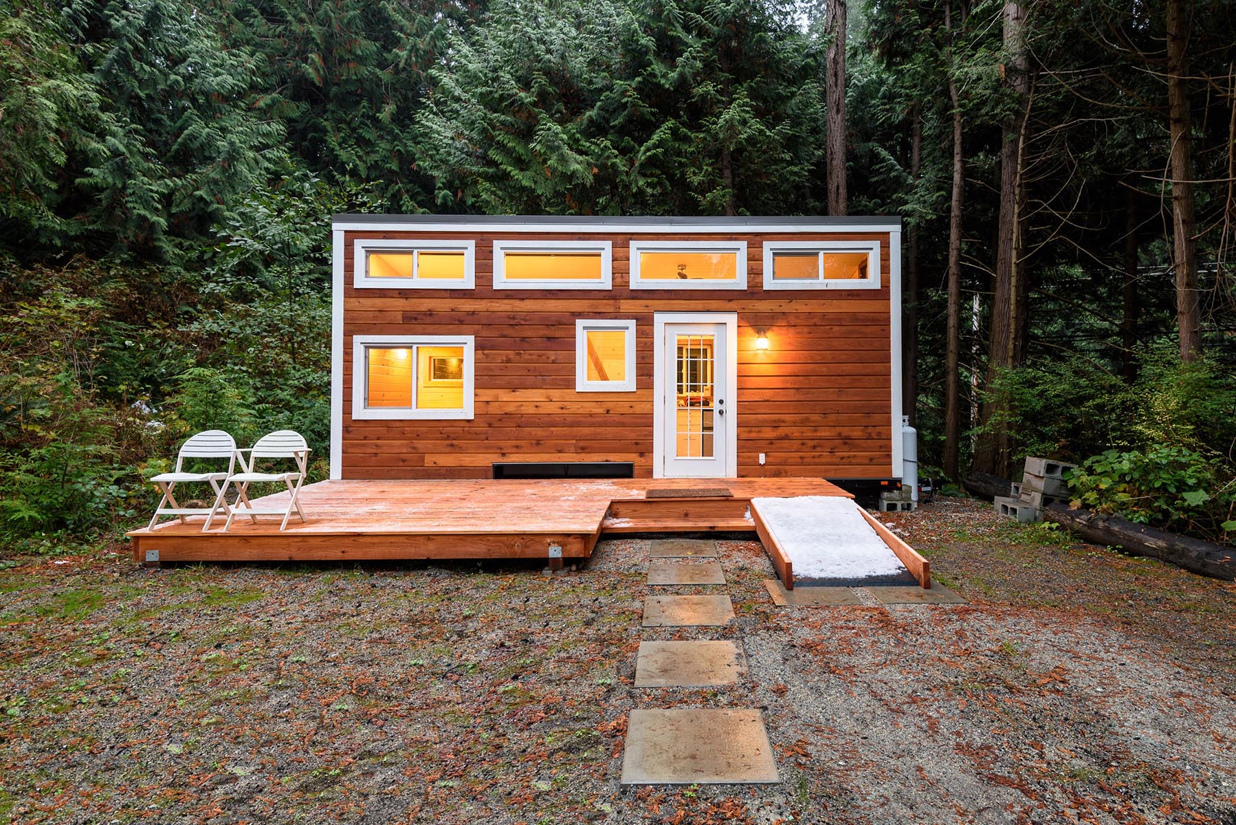 learn about living in a tiny house to save money